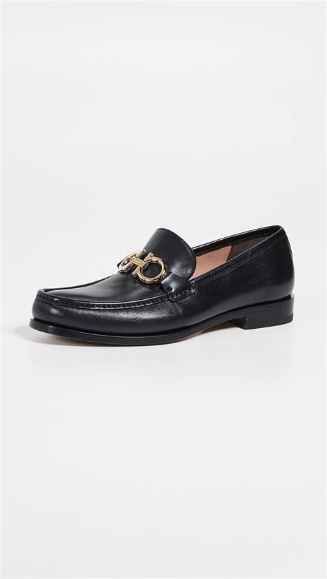 zapatos italianos ferragamo|ferragamo outlet.